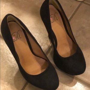 D platform heels